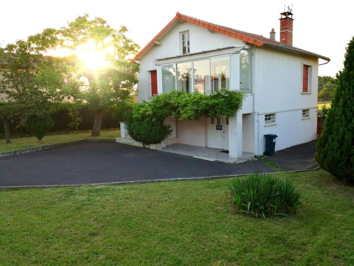 Saint-Germain-LembronGite Pavillon Kifadonfe 3 Ch Avec Cour Et Jardin Clos别墅 外观 照片